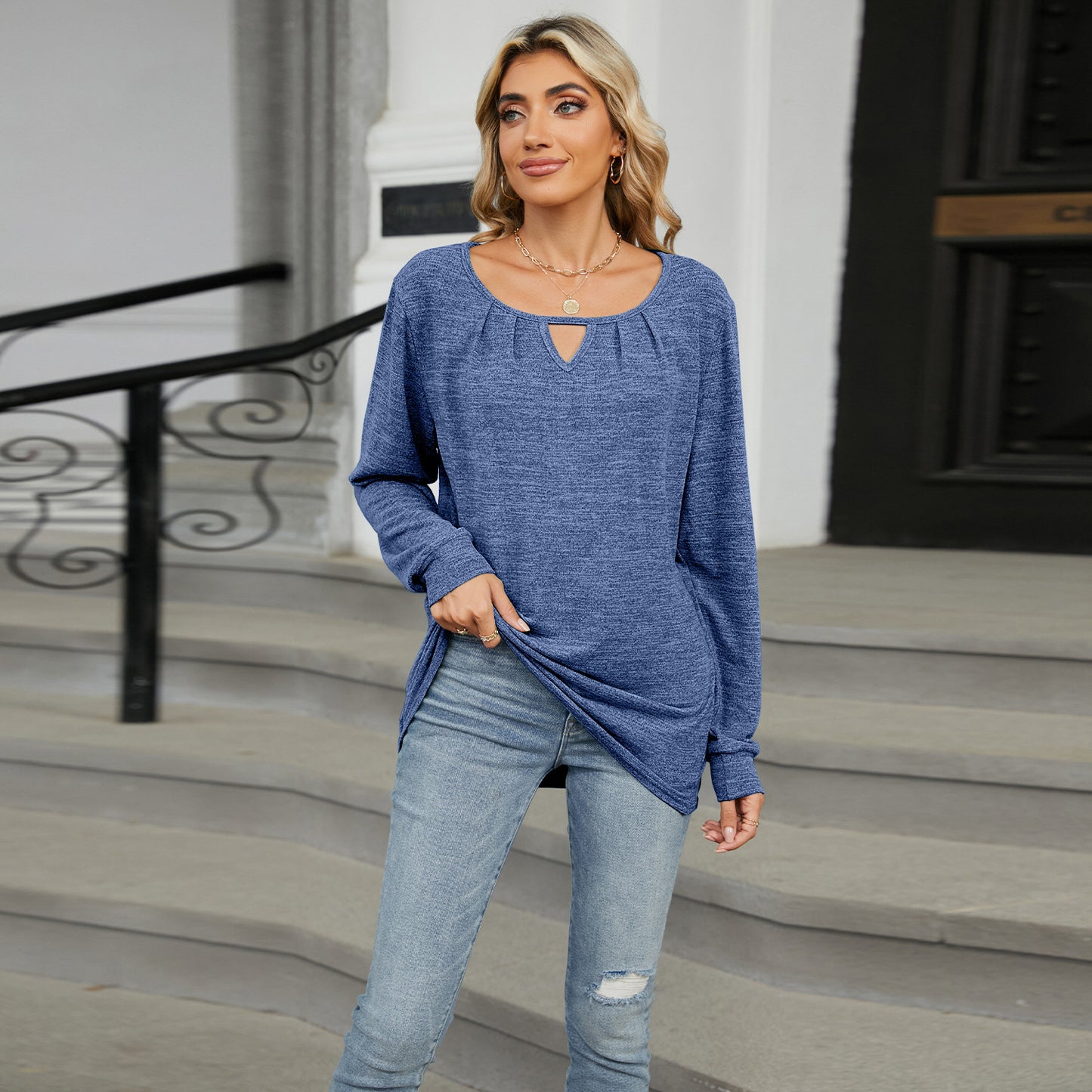 Green cotton cashmere pullover with soft keyhole neckline and long sleeves by Alabaster